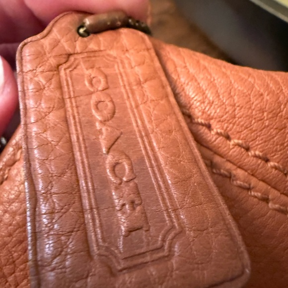 Vintage Coach Honey Caramel Browm Pebbled Leather Crossbody Bag - Picture 16 of 16